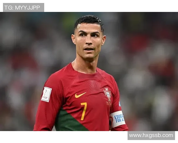 足球明星带球动作精彩瞬间展现球场魅力与技术之美